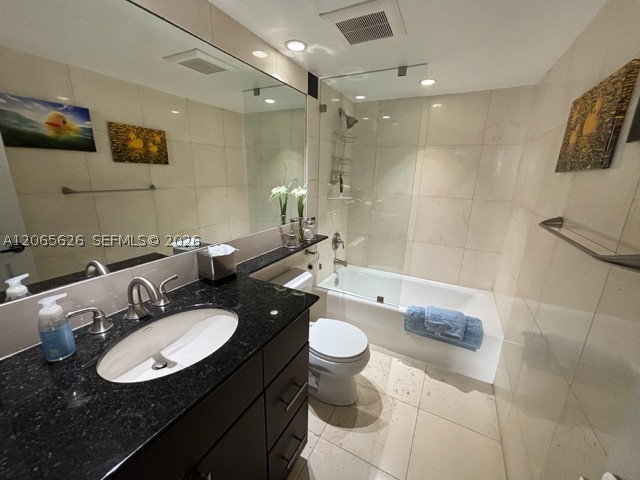 2843 S Bayshore Dr #P4-F, Miami FL 33133