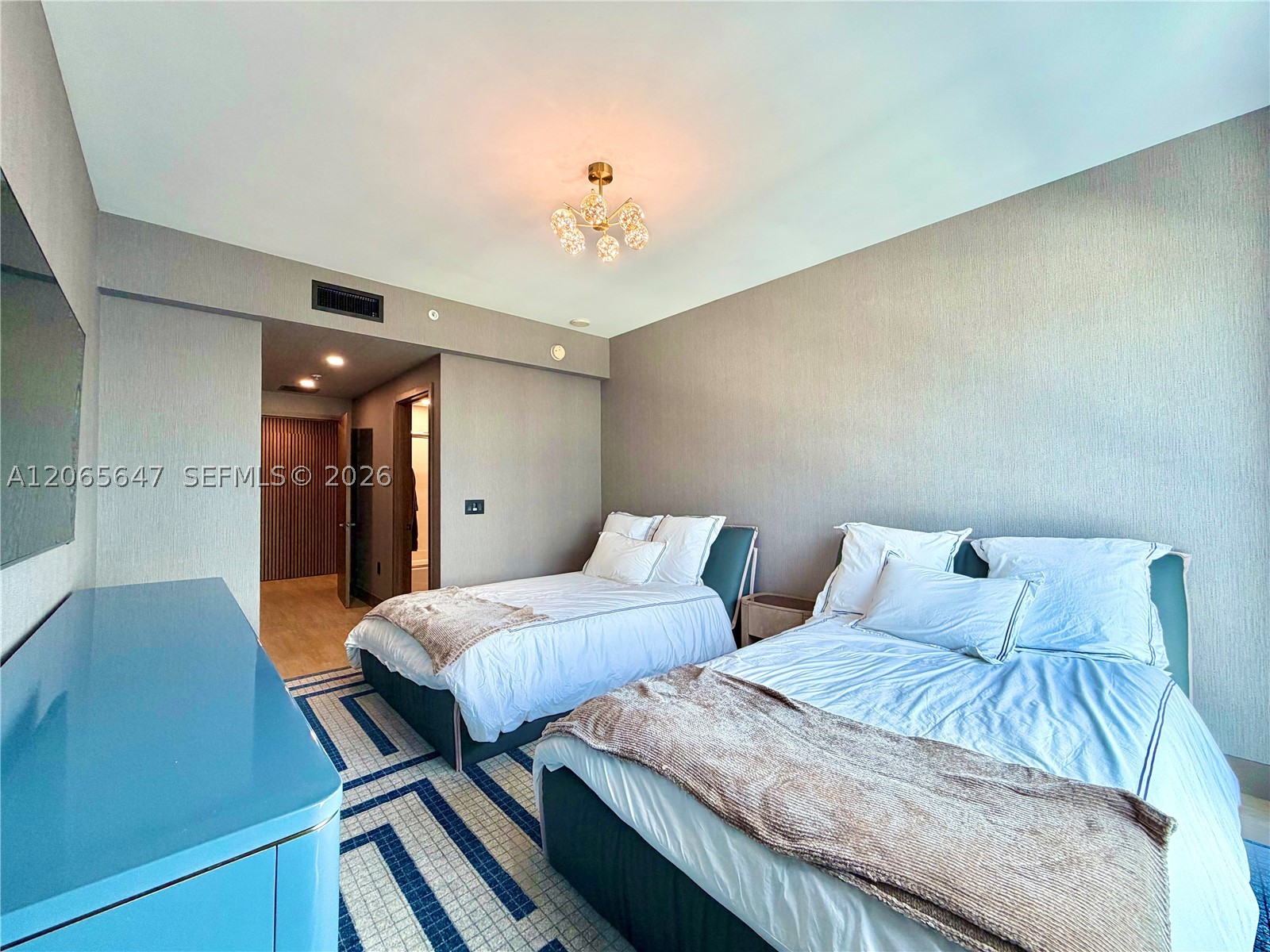 17301 Biscayne Blvd #1409, North Miami Beach FL 33160