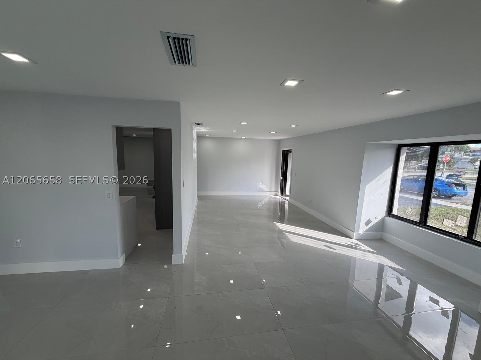 10581 NW 28th Mnr, Sunrise FL 33322