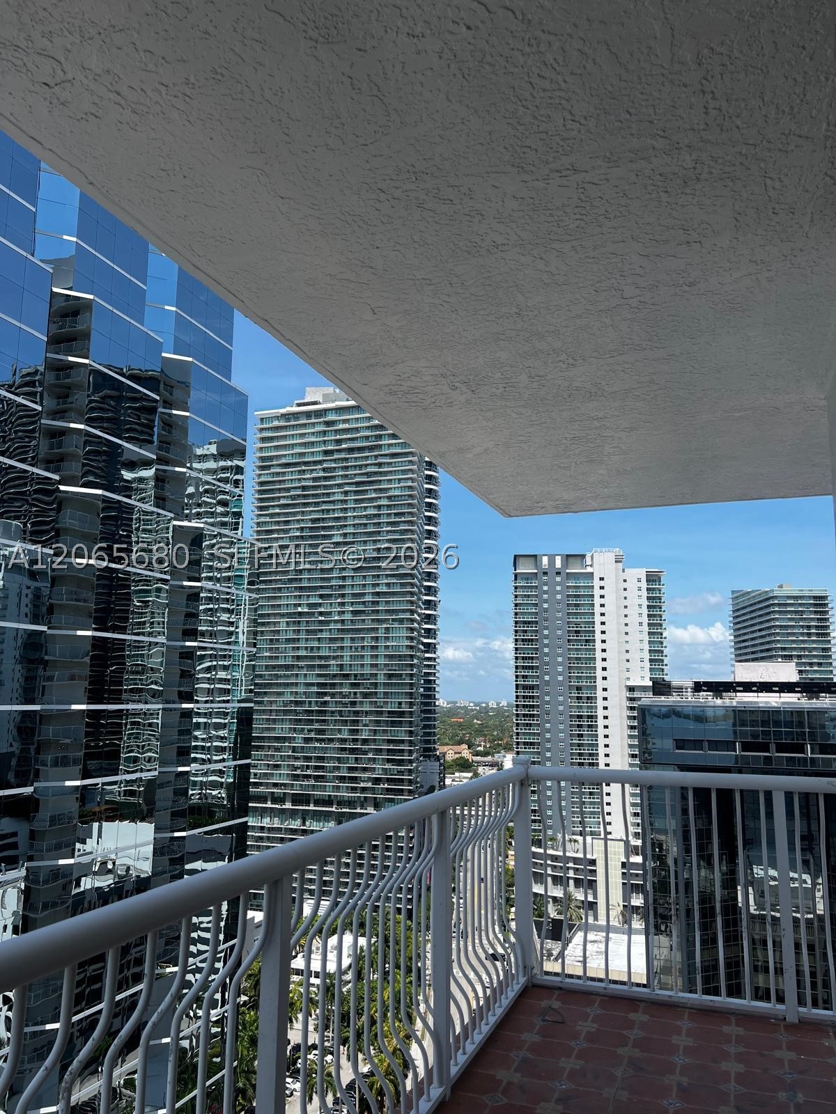 1200 Brickell Bay Dr #2723, Miami FL 33131