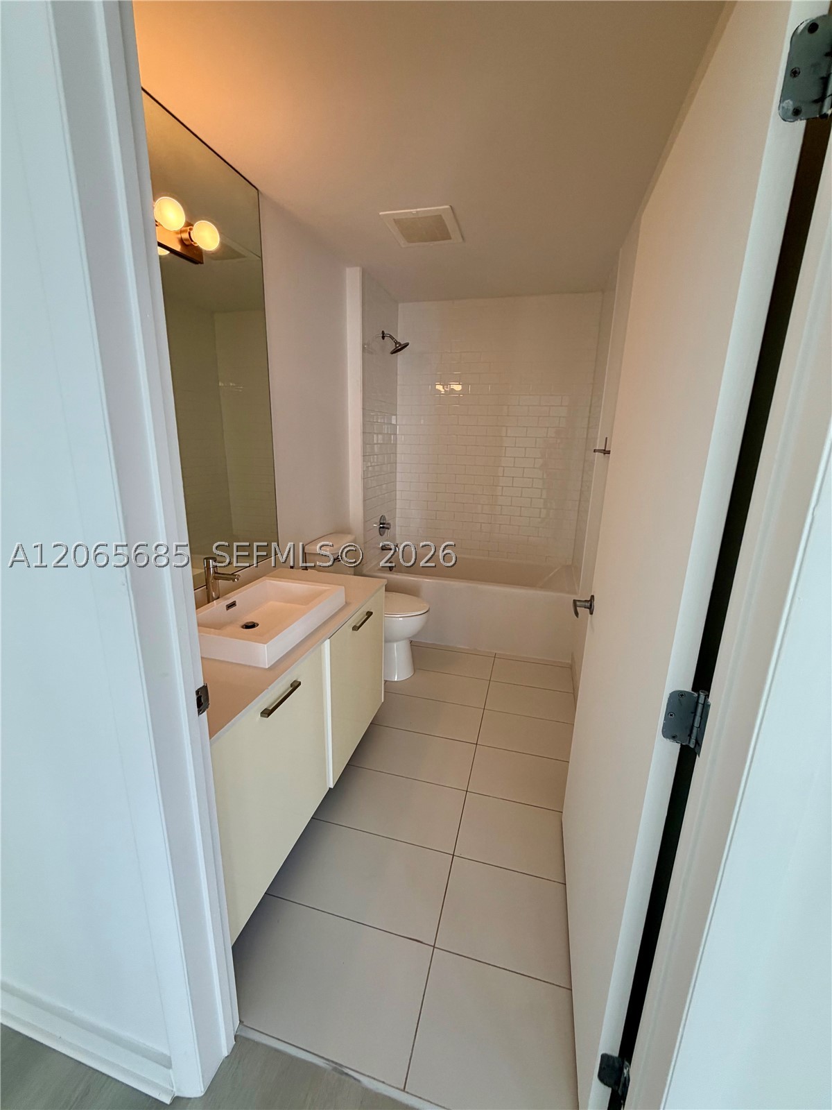 151 SE 1 Street #2207, Miami FL 33131