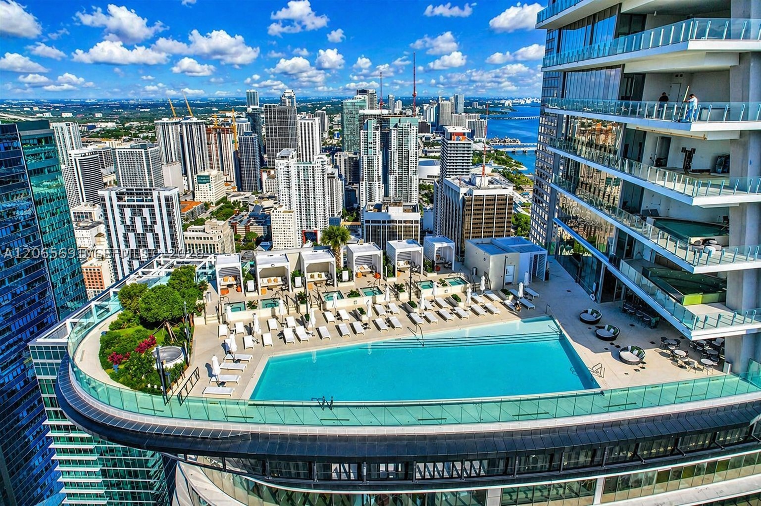 300 Biscayne Boulevard Way #4201E, Miami FL 33131