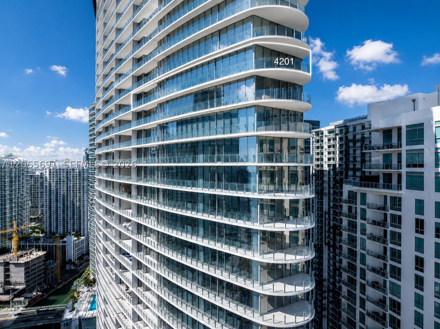 300 Biscayne Boulevard Way #4201E, Miami FL 33131
