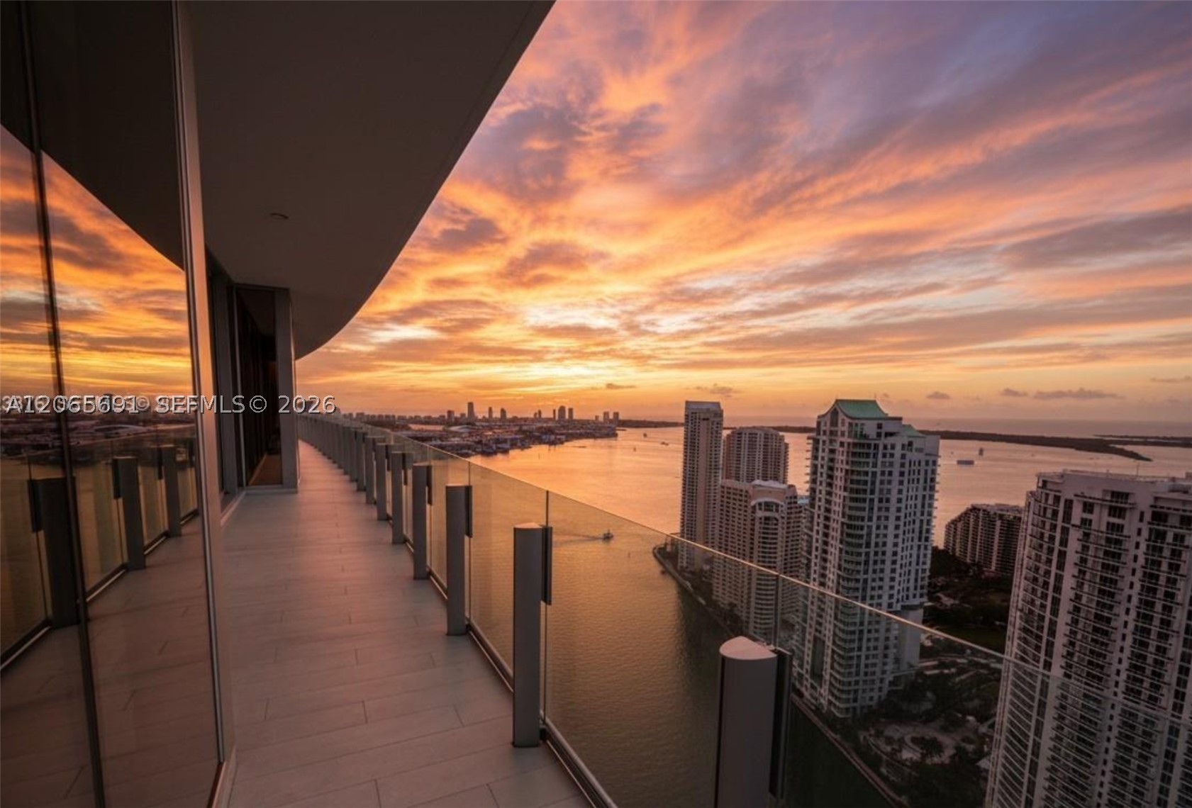 300 Biscayne Boulevard Way #4201E, Miami FL 33131