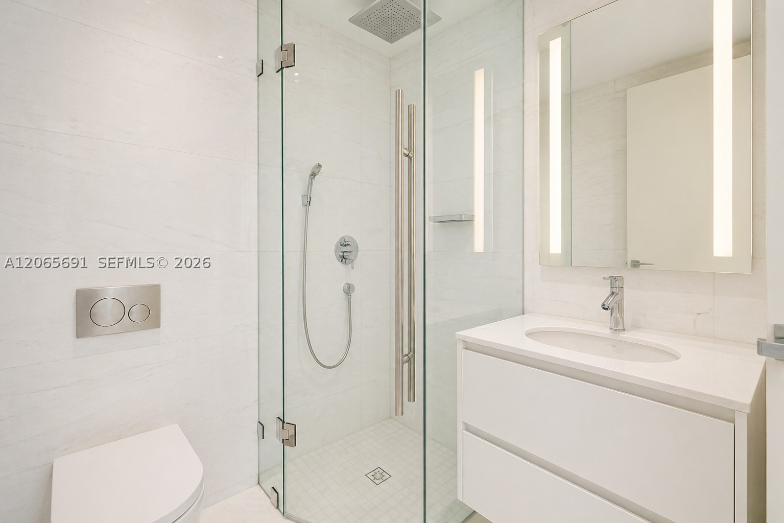 300 Biscayne Boulevard Way #4201E, Miami FL 33131
