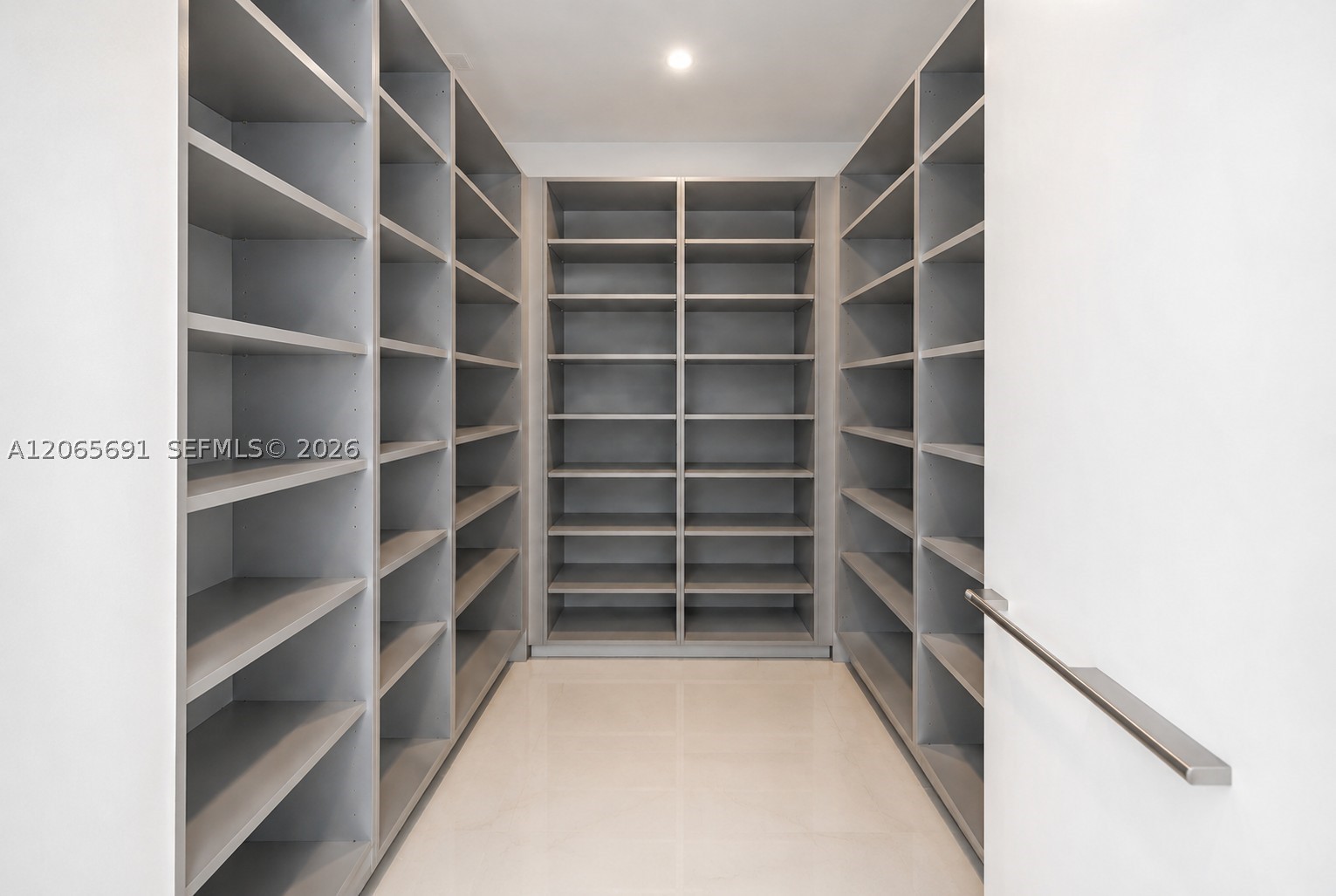 300 Biscayne Boulevard Way #4201E, Miami FL 33131