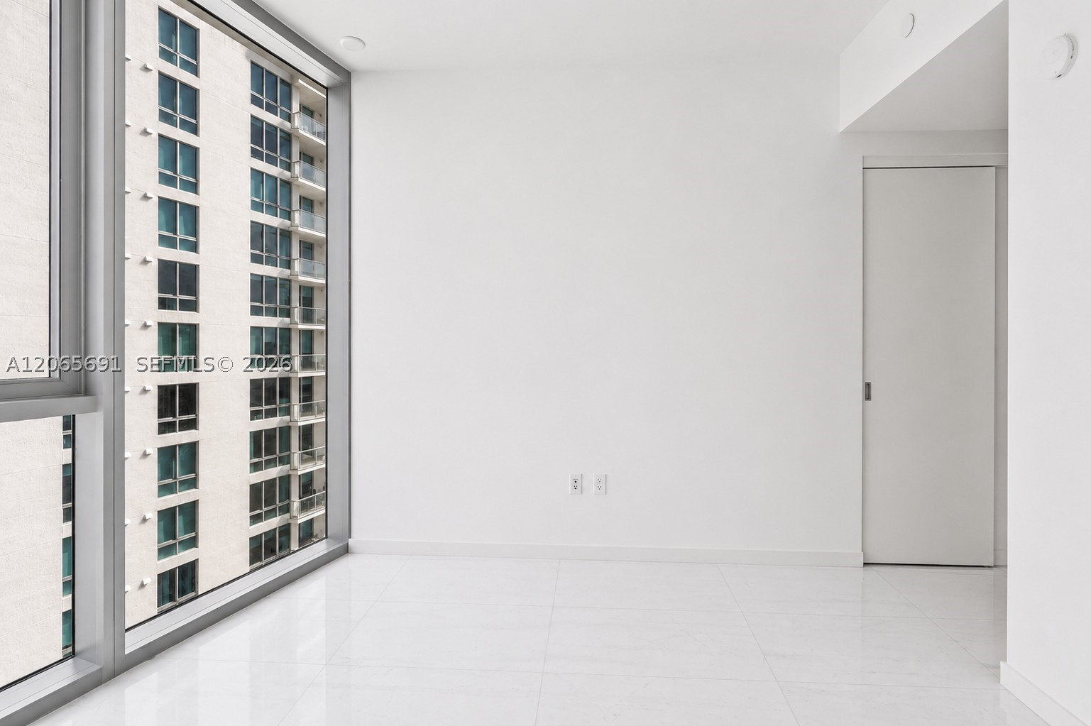 300 Biscayne Boulevard Way #4201E, Miami FL 33131