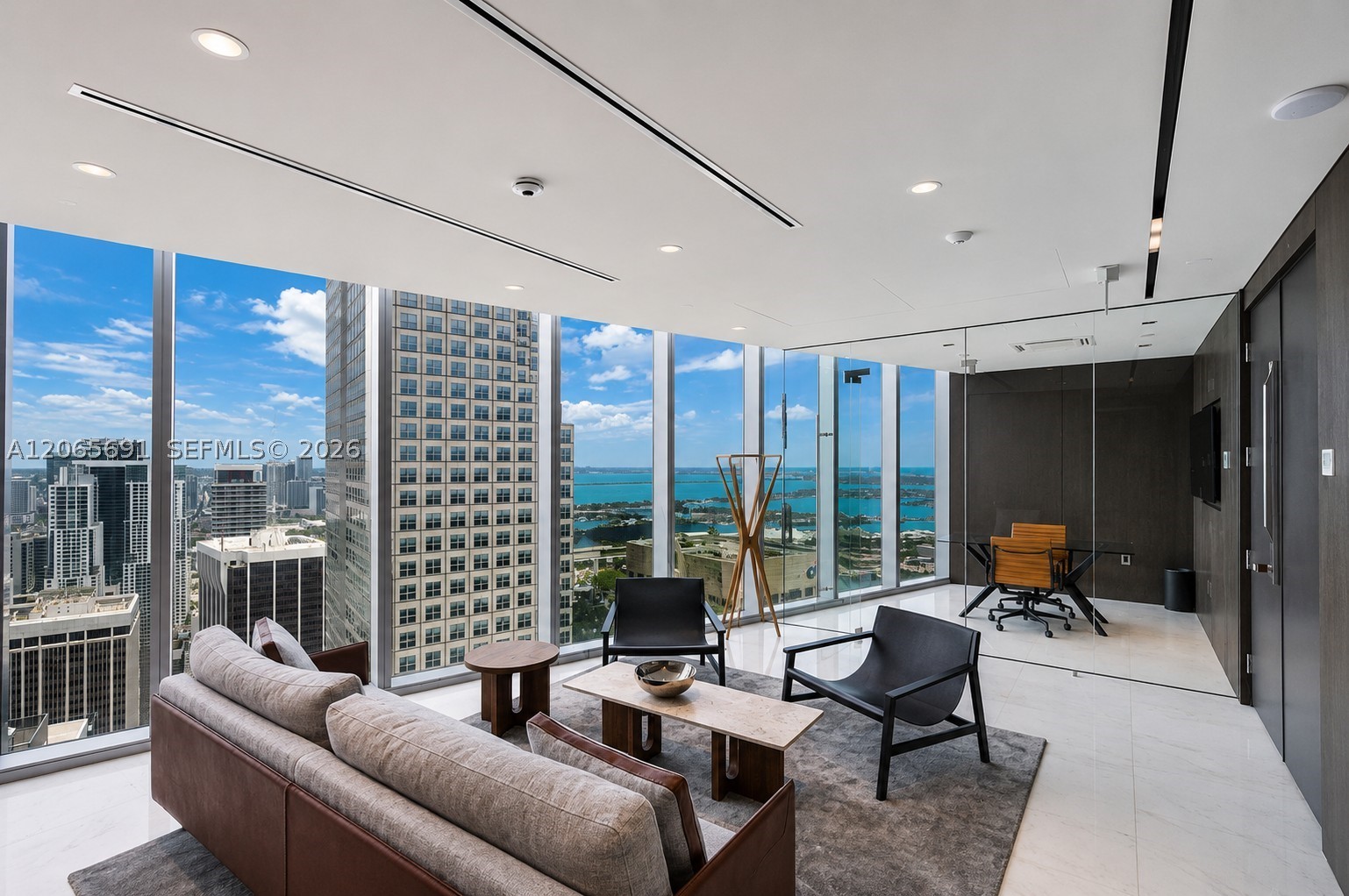 300 Biscayne Boulevard Way #4201E, Miami FL 33131