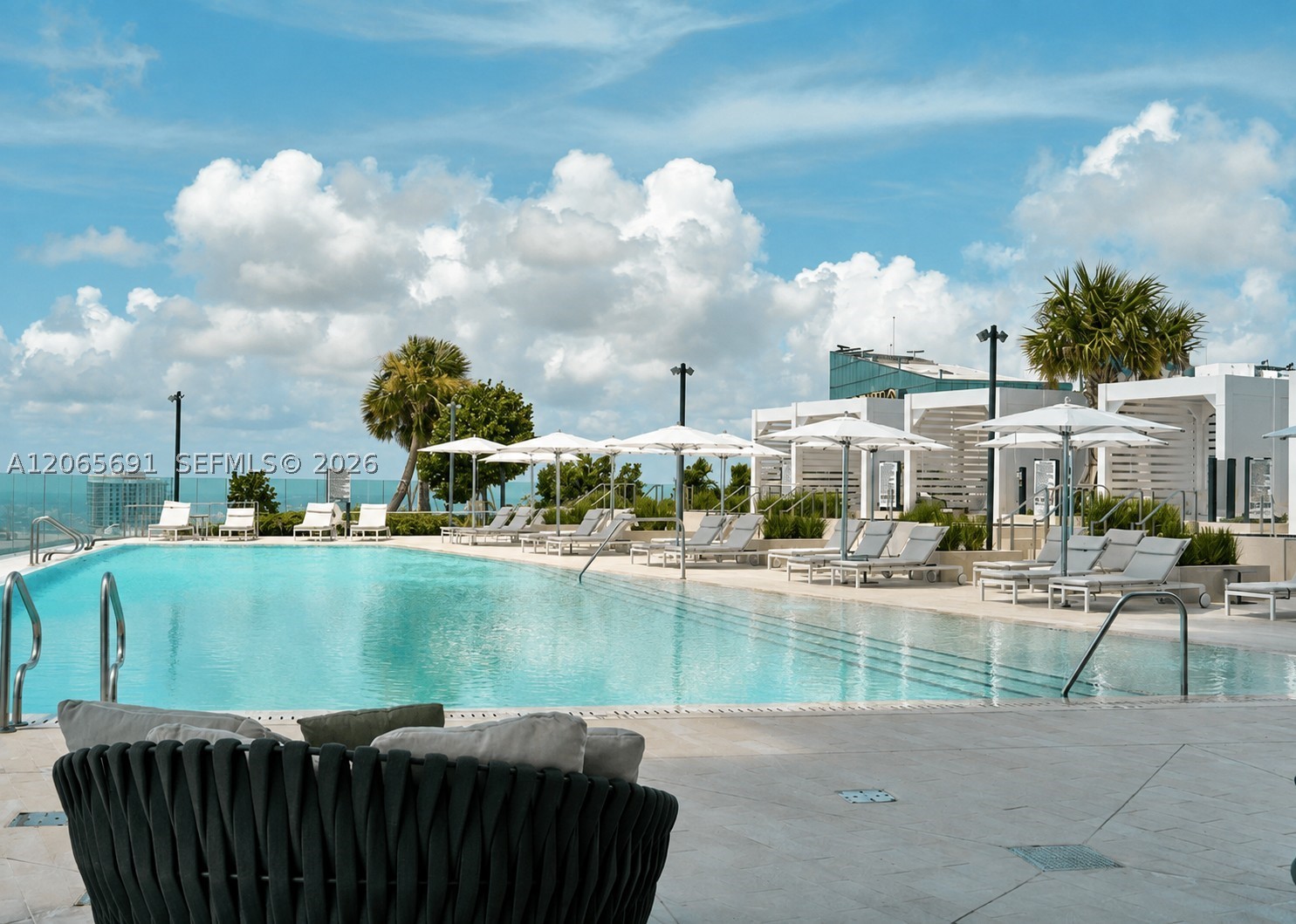 300 Biscayne Boulevard Way #4201E, Miami FL 33131