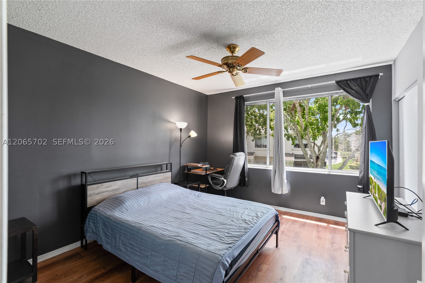 38 Truman Dr, Weston FL 33326