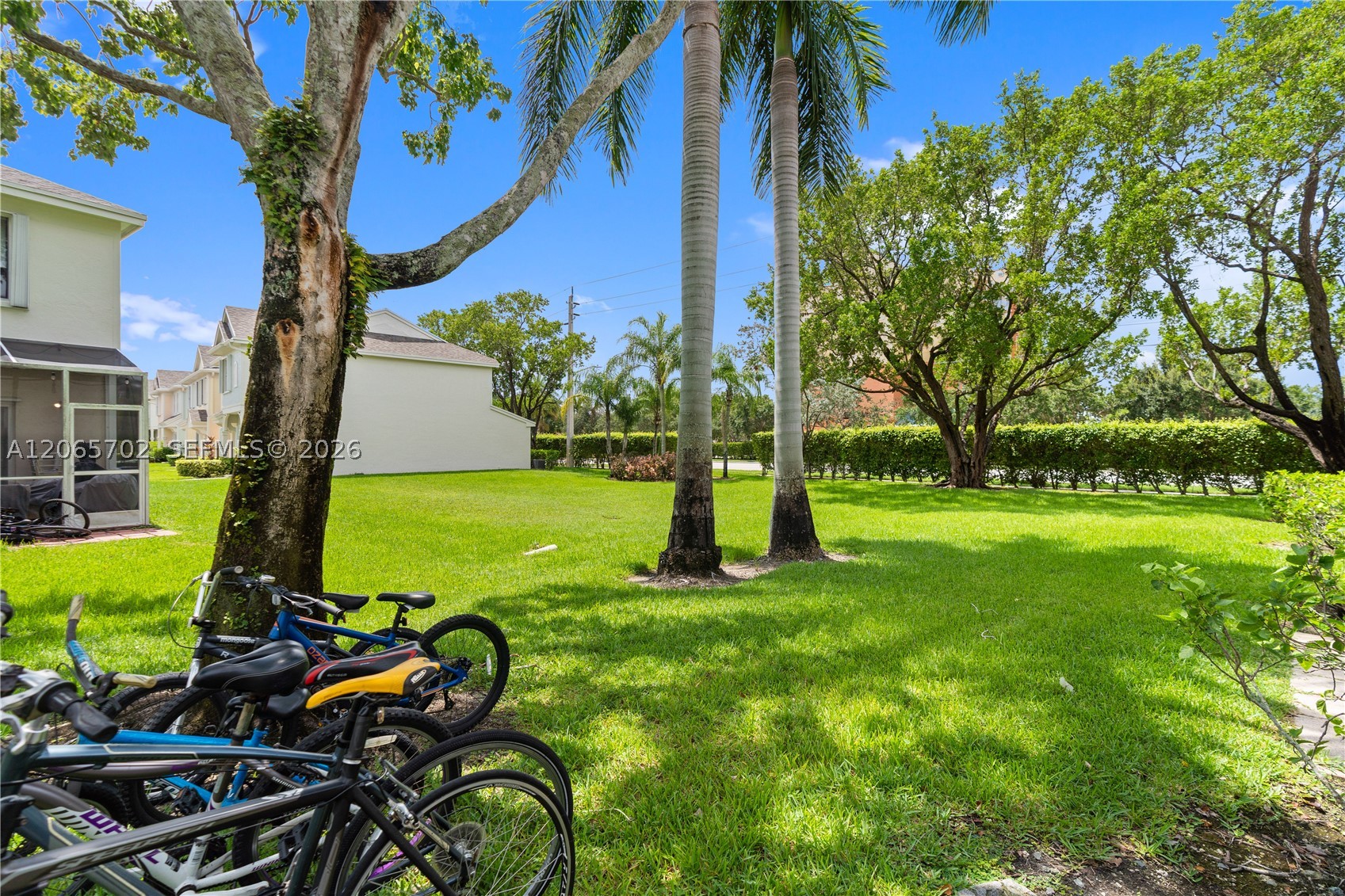 38 Truman Dr, Weston FL 33326