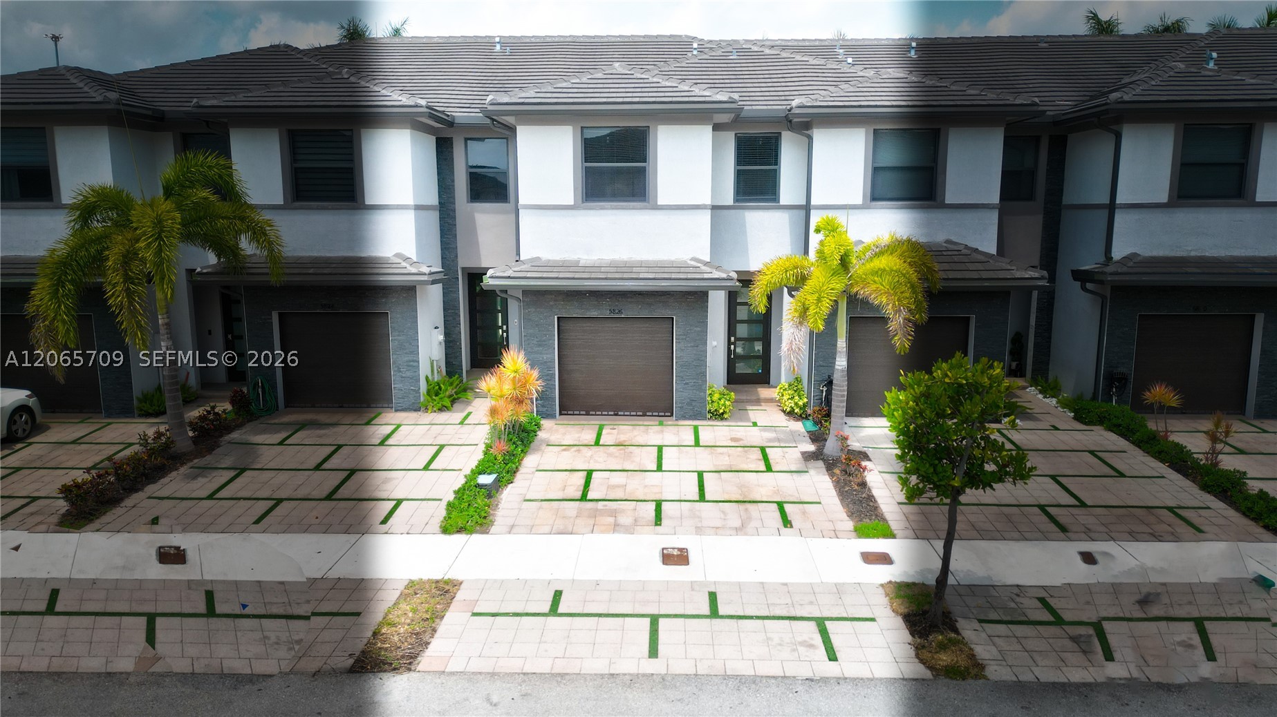 15826 NW 91st Ct #15826, Miami Lakes FL 33018