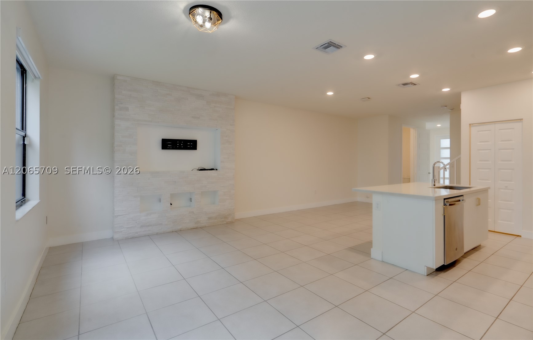 15826 NW 91st Ct #15826, Miami Lakes FL 33018
