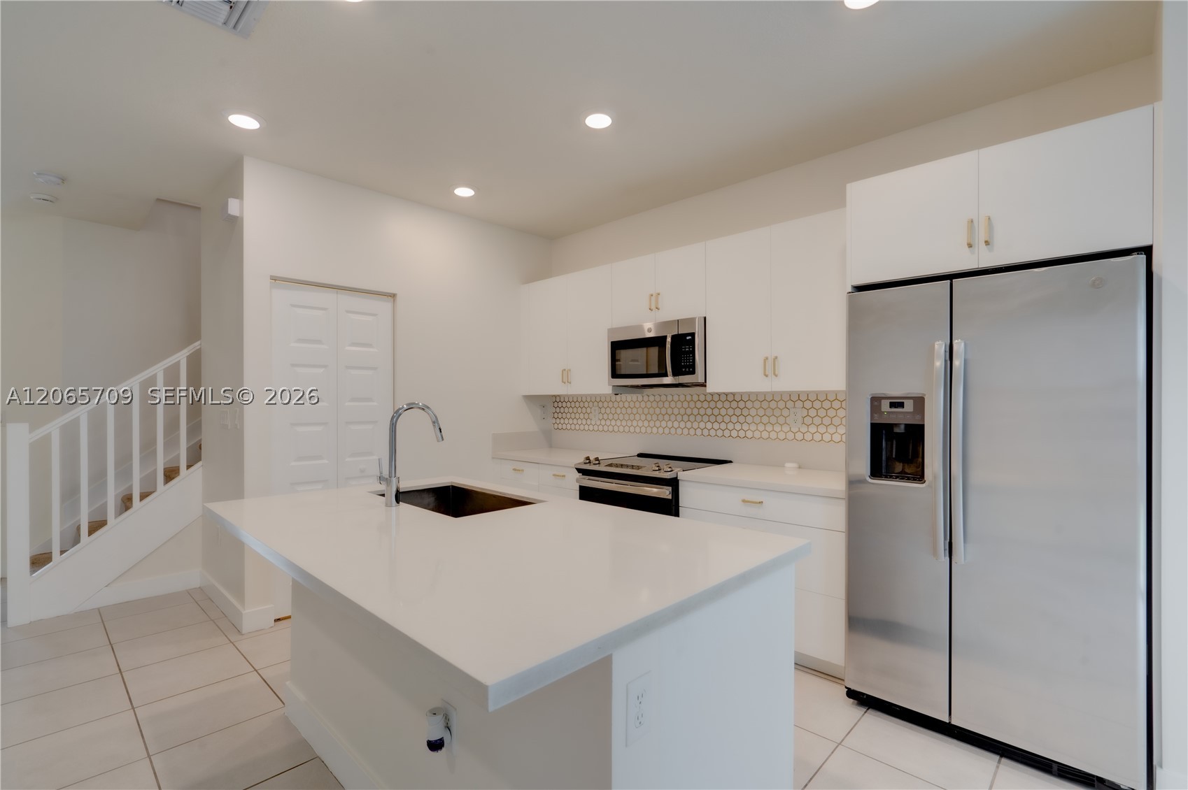 15826 NW 91st Ct #15826, Miami Lakes FL 33018