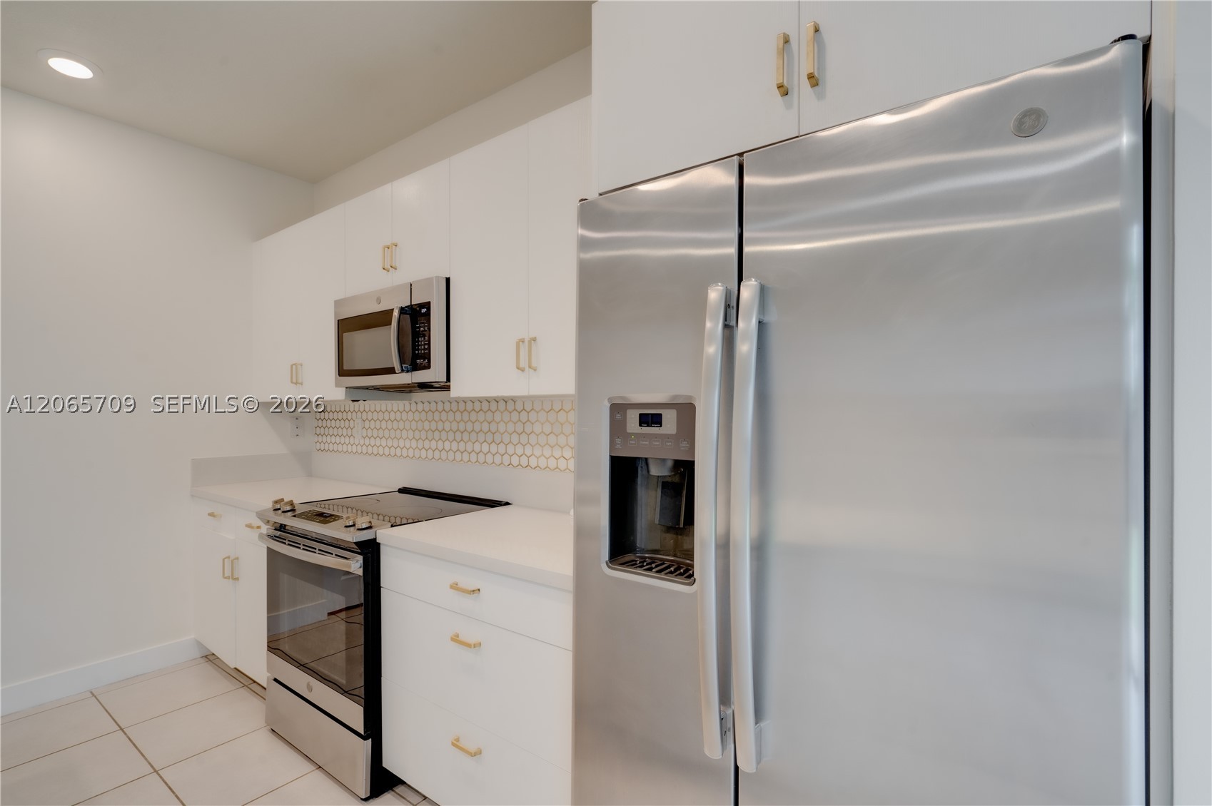 15826 NW 91st Ct #15826, Miami Lakes FL 33018