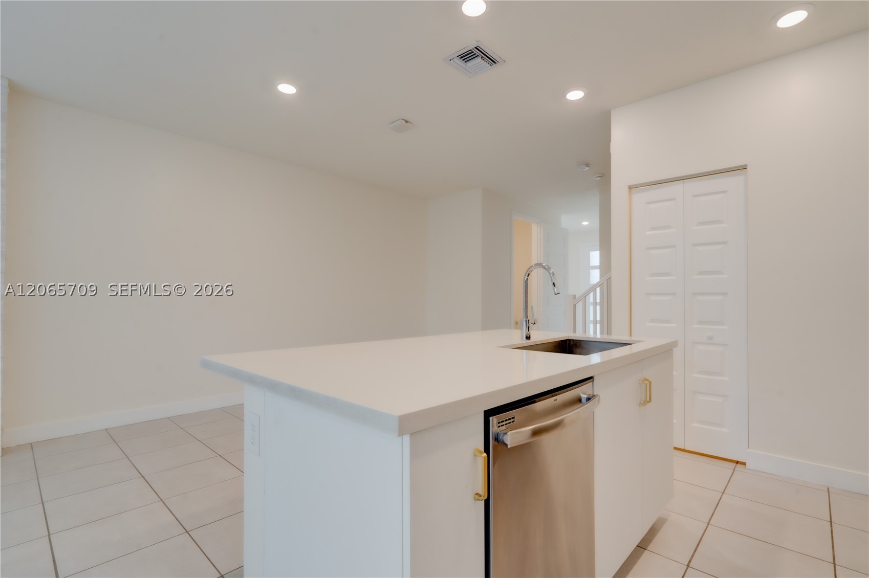 15826 NW 91st Ct #15826, Miami Lakes FL 33018
