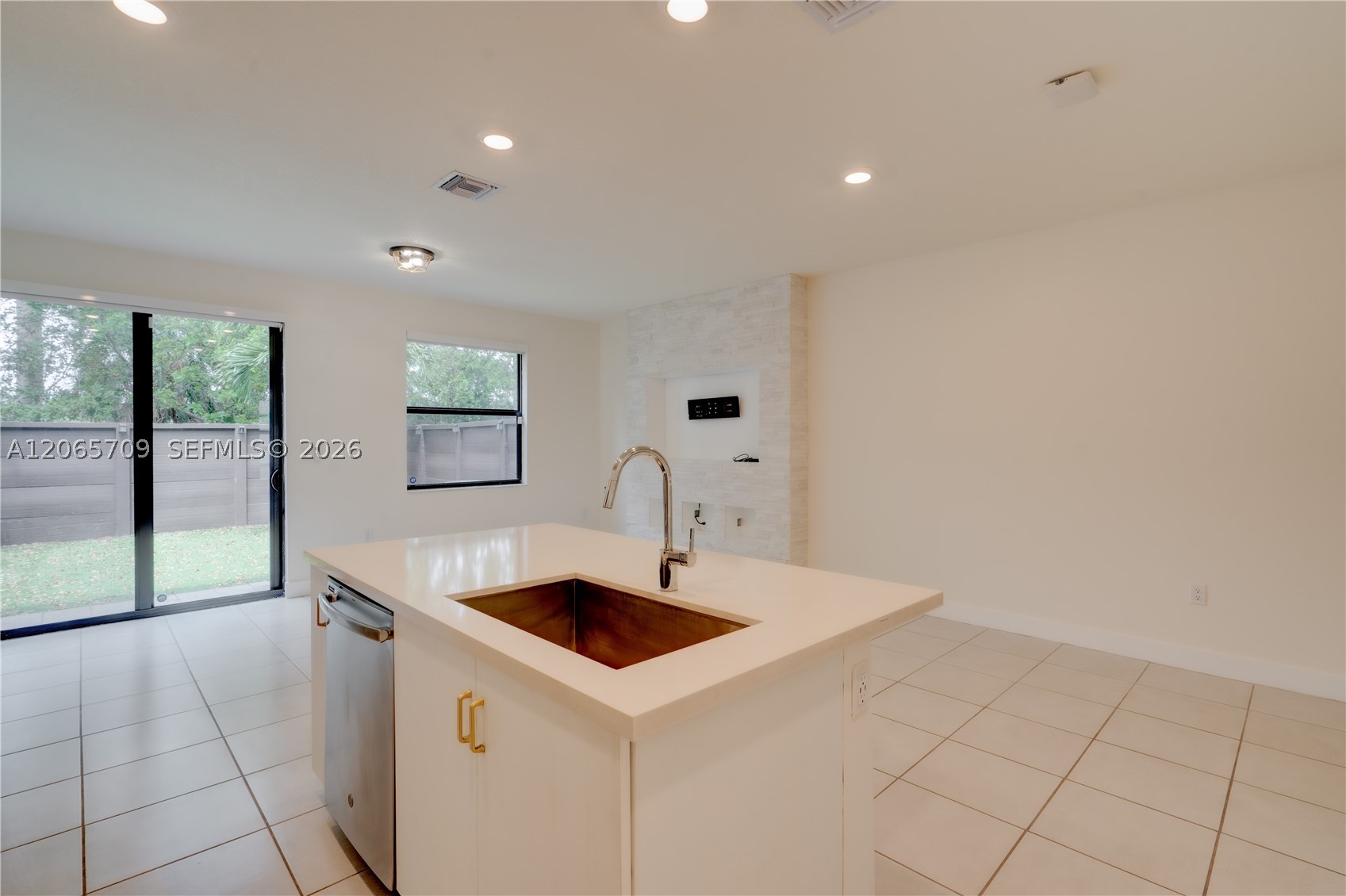 15826 NW 91st Ct #15826, Miami Lakes FL 33018