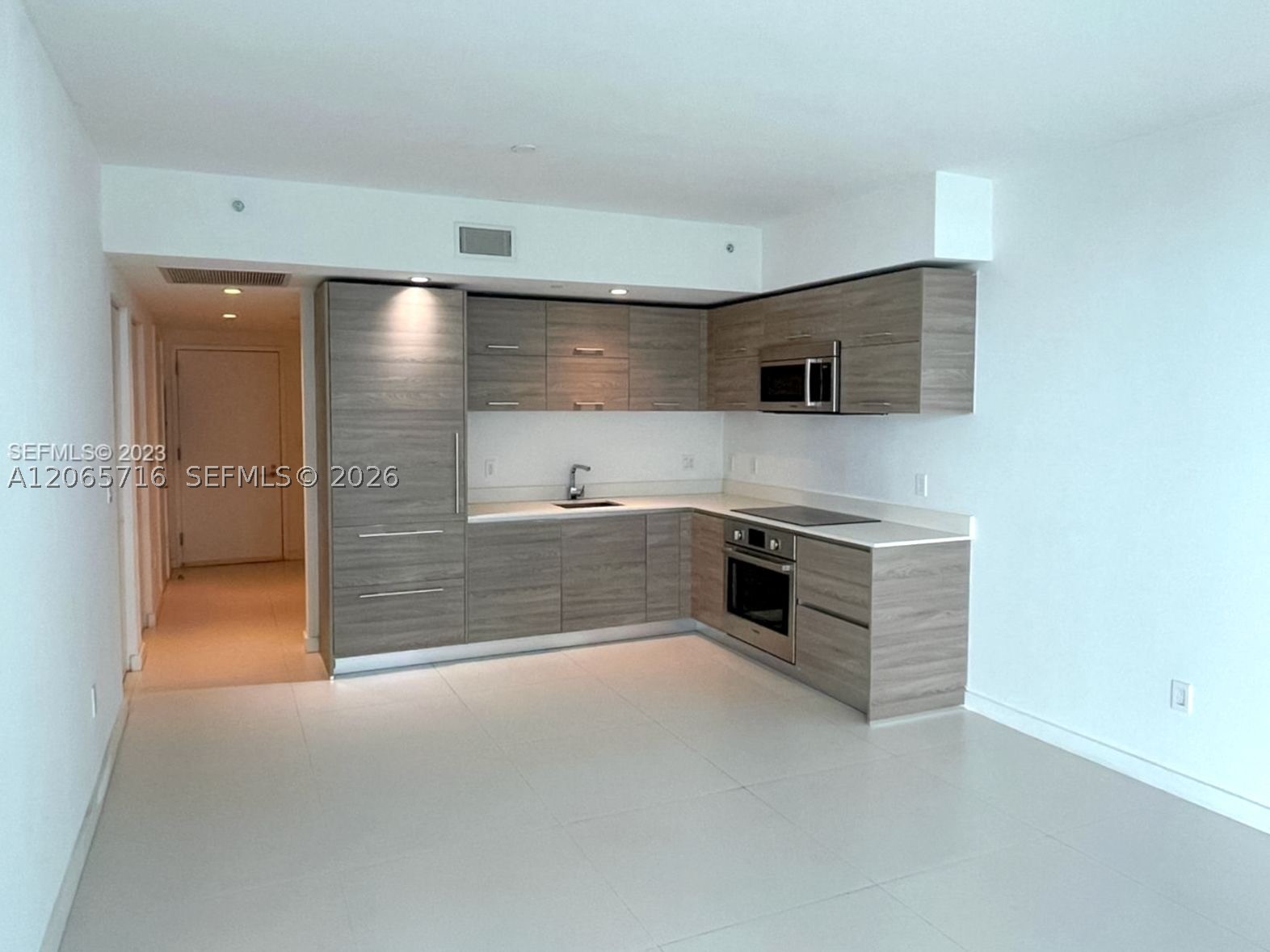 1300 S Miami Ave #1008, Miami FL 33130