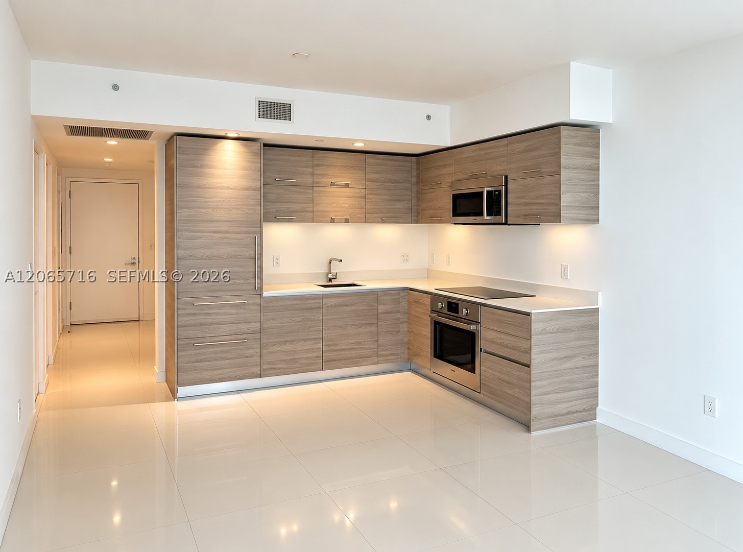 1300 S Miami Ave #1008, Miami FL 33130