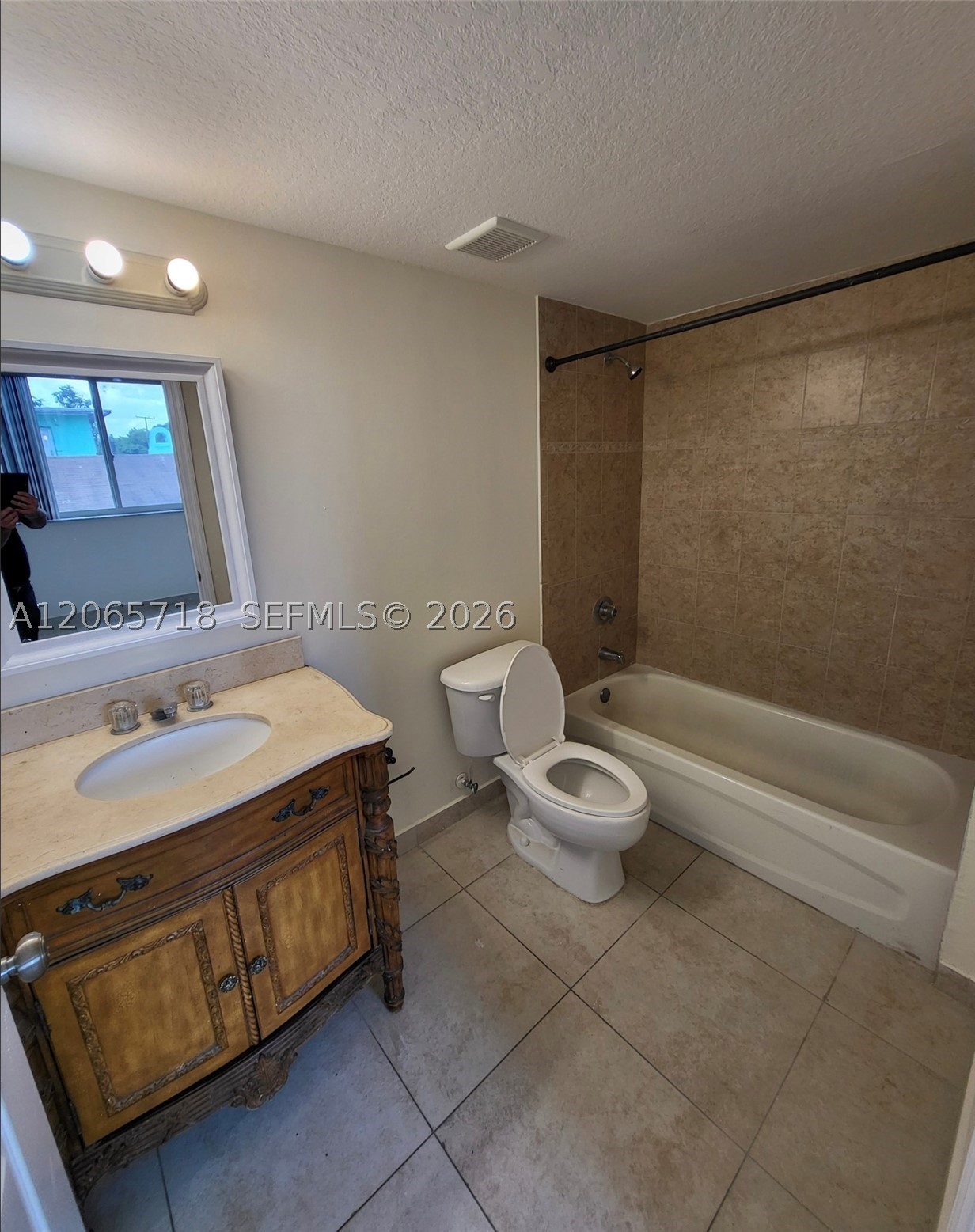 2647 NW 25th Ave #511, Miami FL 33142