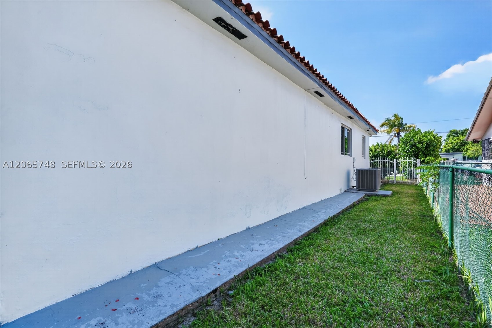 6010 SW 19 ST, Miami FL 33155