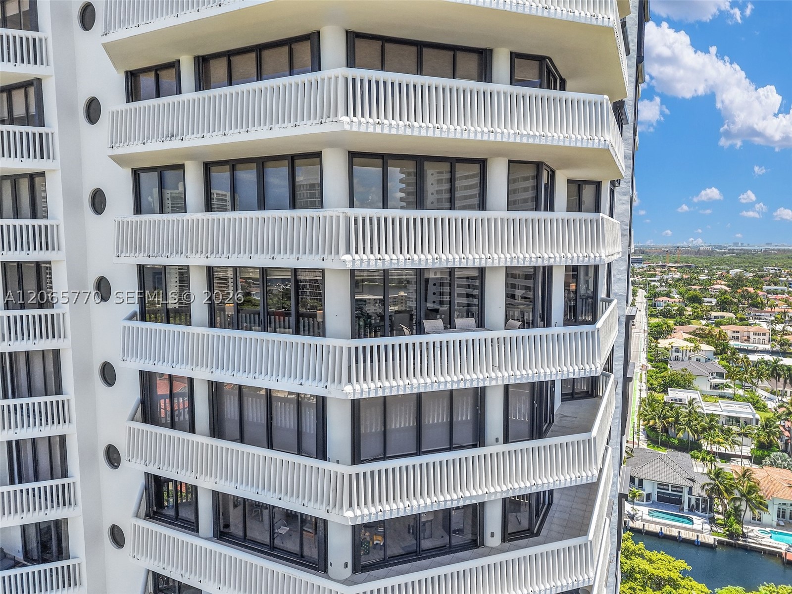 2000 Island Blvd #2006, Aventura FL 33160