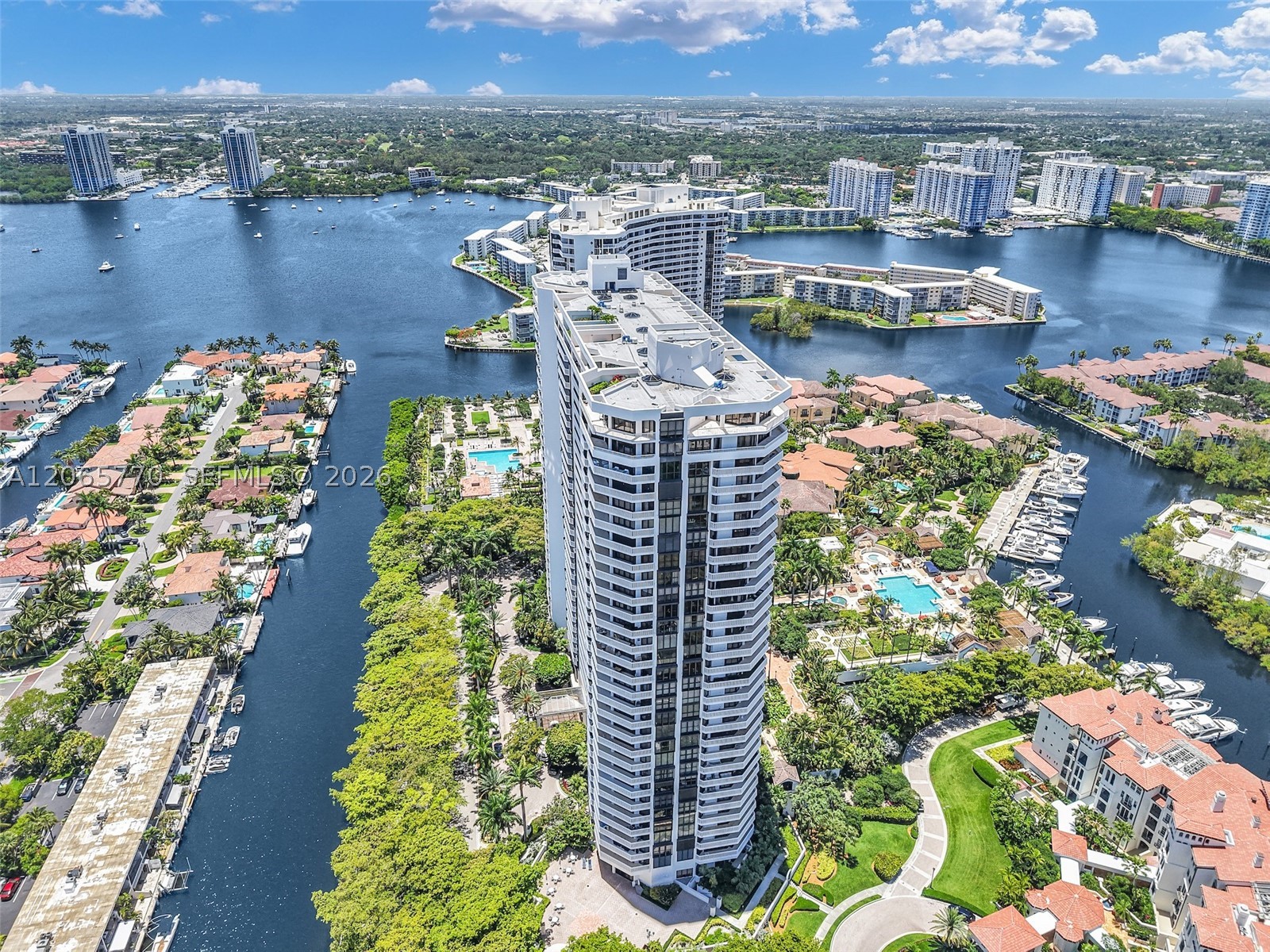 2000 Island Blvd #2006, Aventura FL 33160