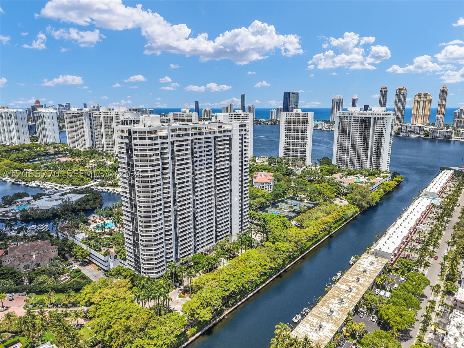 2000 Island Blvd #2006, Aventura FL 33160