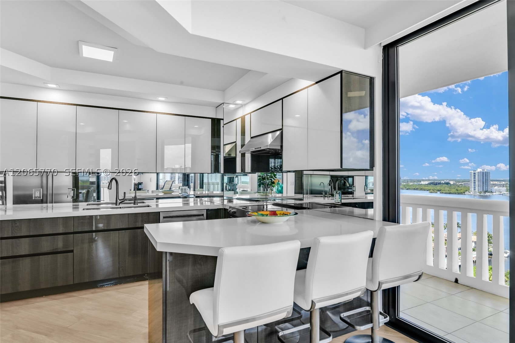 2000 Island Blvd #2006, Aventura FL 33160