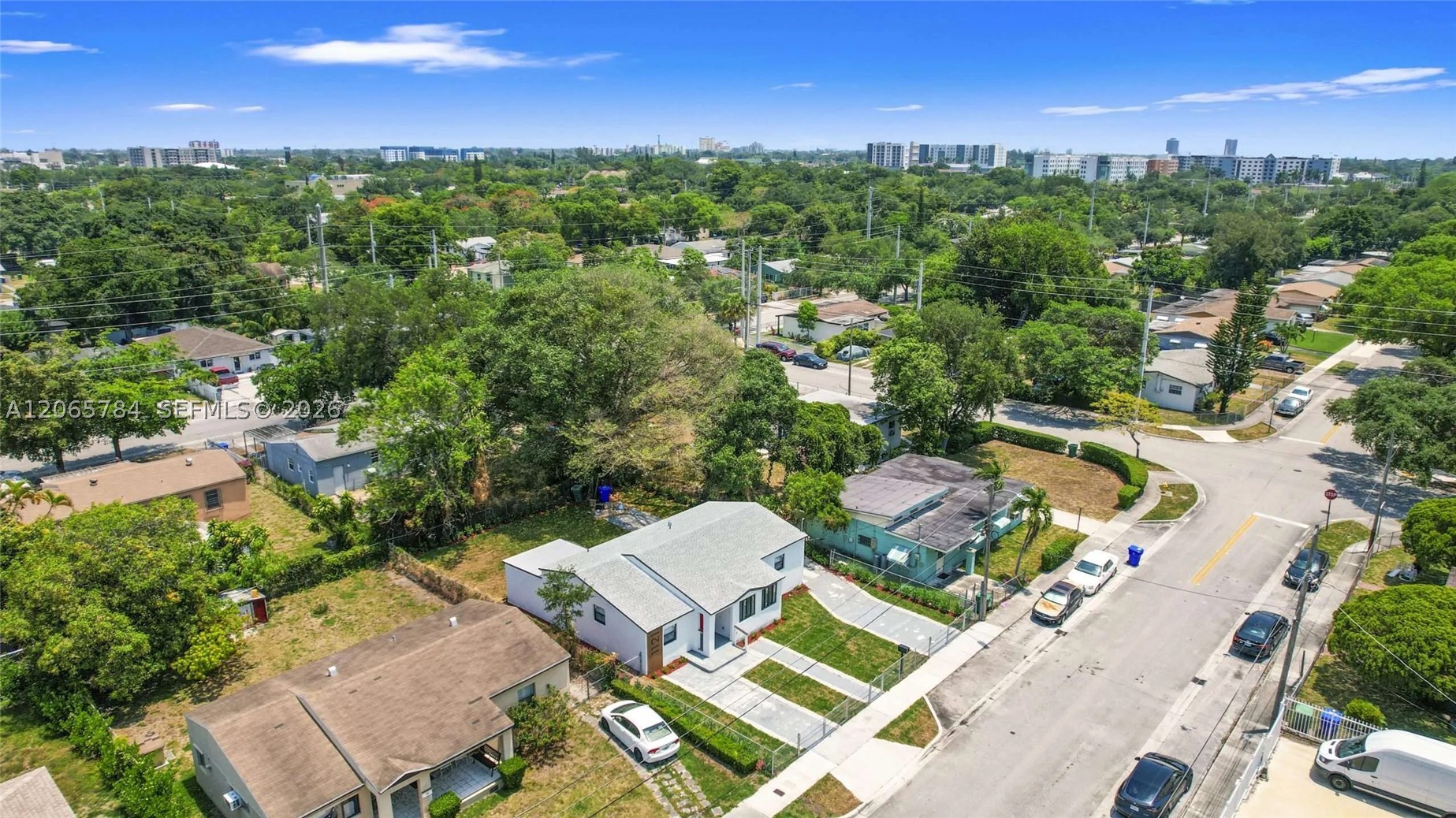 1121 NW 57th St, Miami FL 33127
