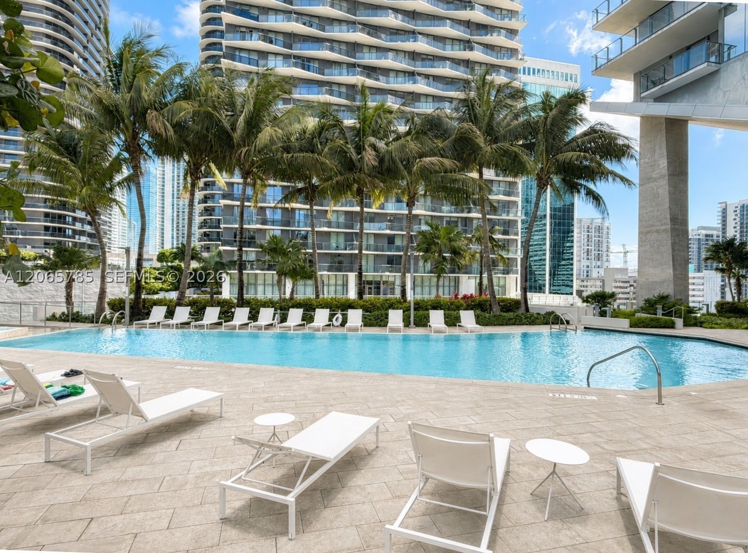 88 SW 7th St #1908, Miami FL 33130