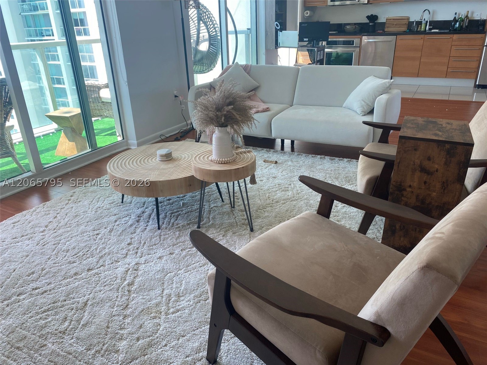 244 Biscayne Blvd #3707, Miami FL 33132