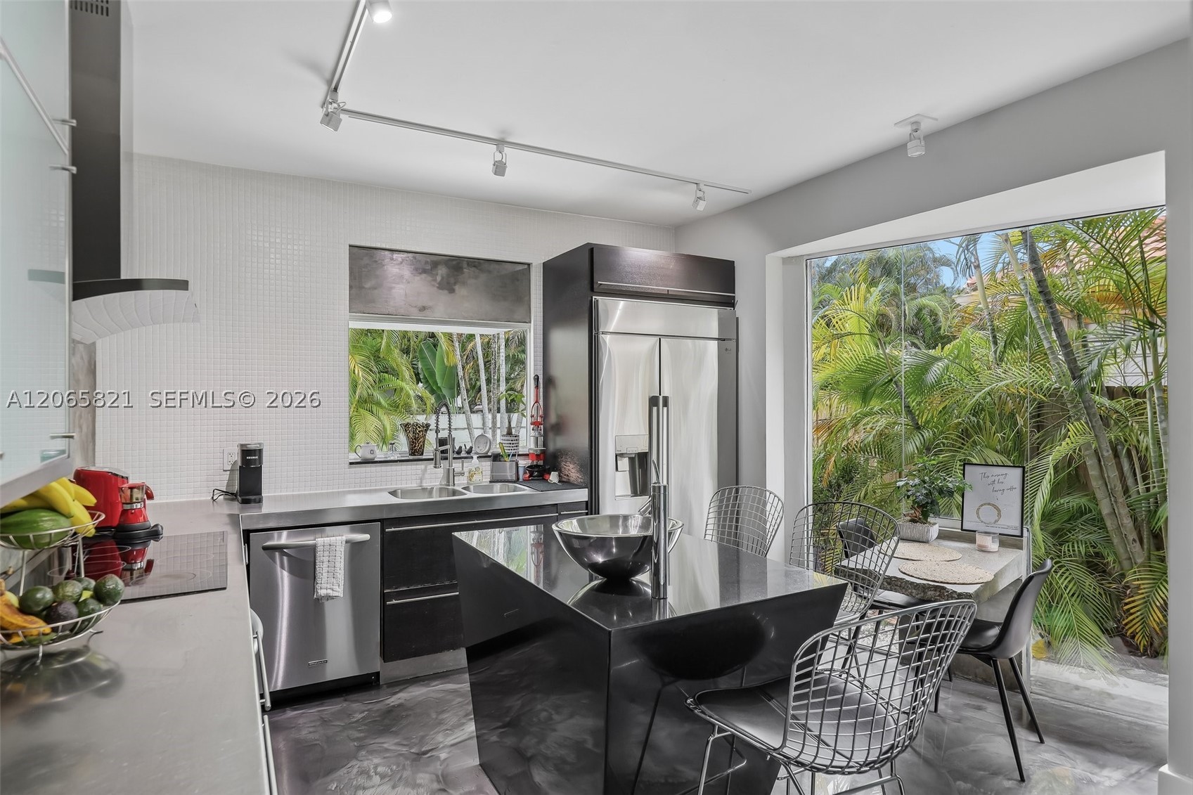 16581 NW 84th Ave, Miami Lakes FL 33016