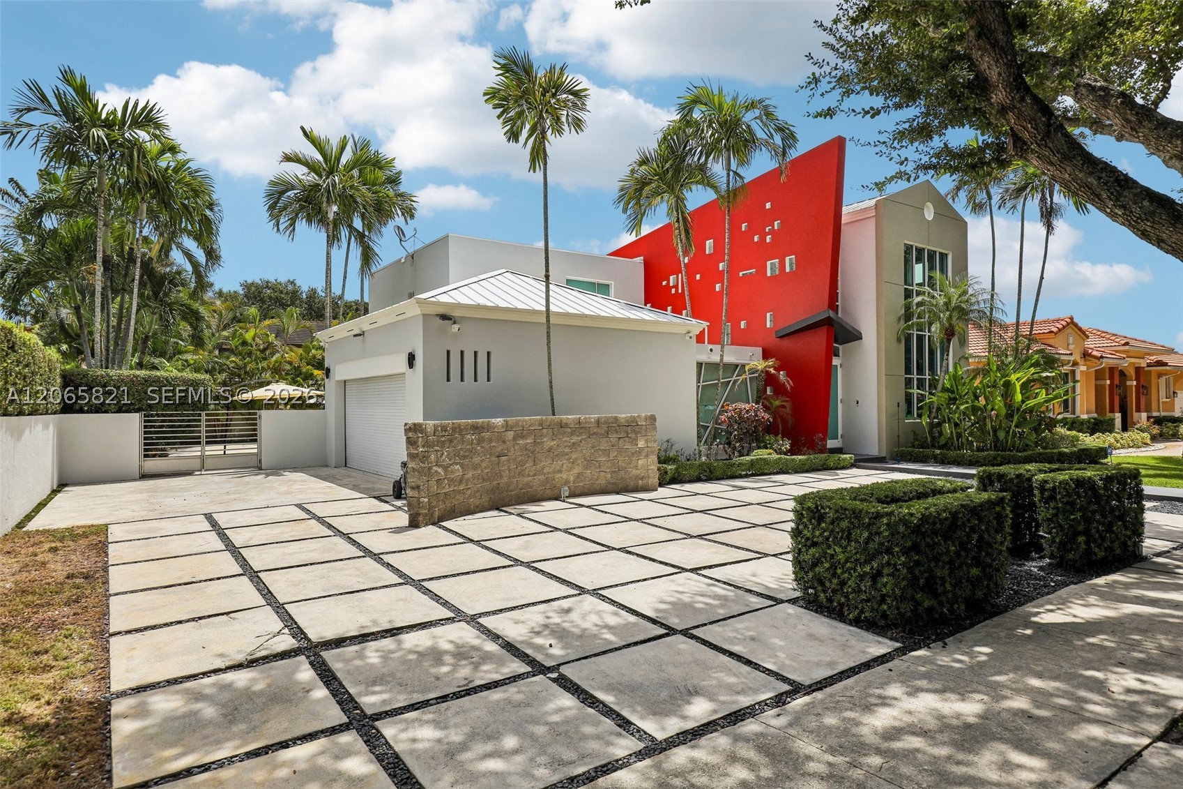 16581 NW 84th Ave, Miami Lakes FL 33016