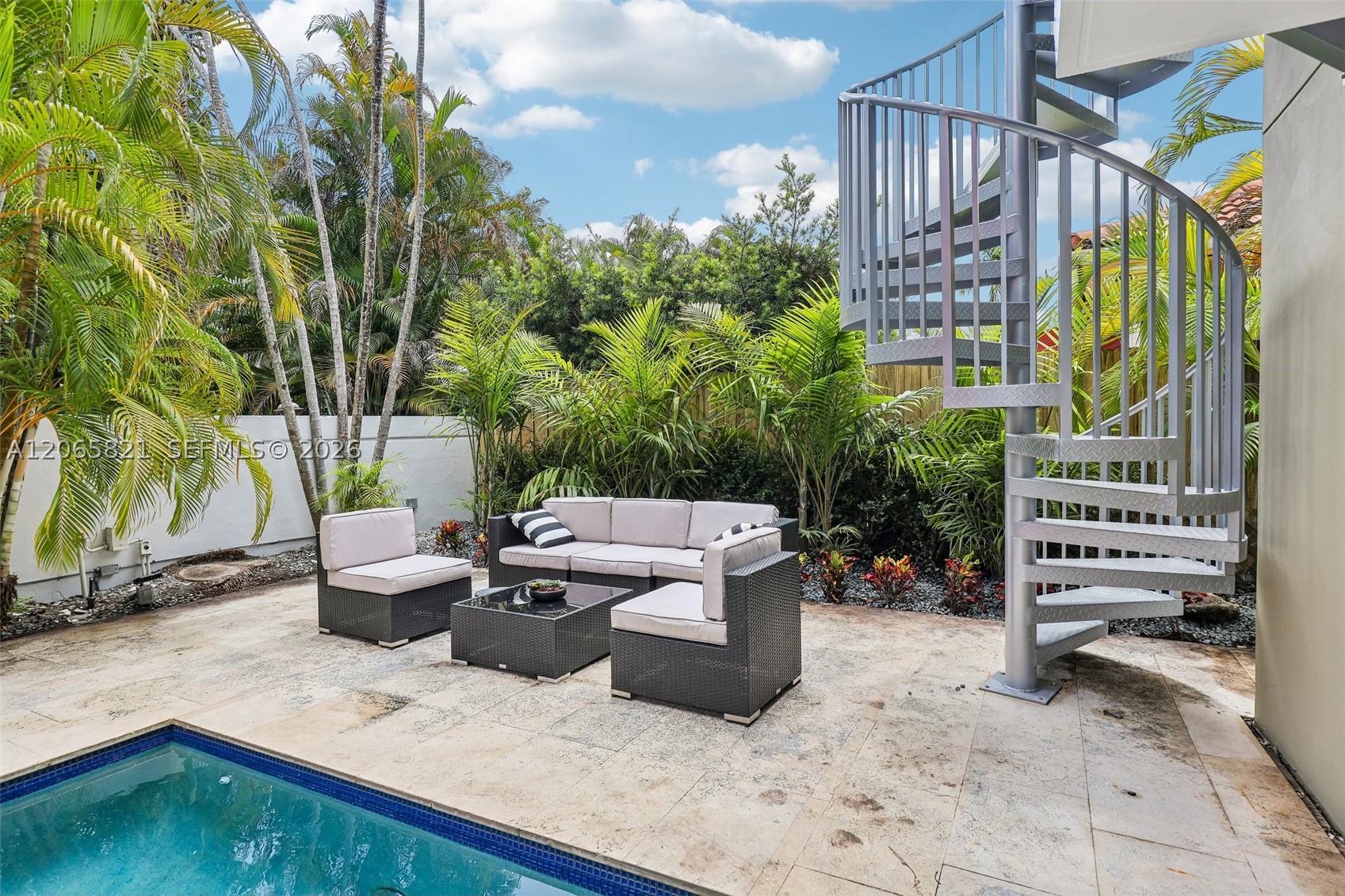 16581 NW 84th Ave, Miami Lakes FL 33016