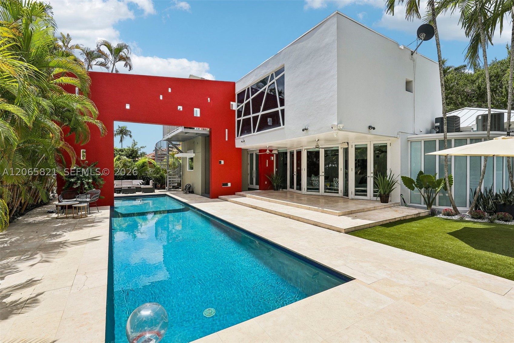 16581 NW 84th Ave, Miami Lakes FL 33016