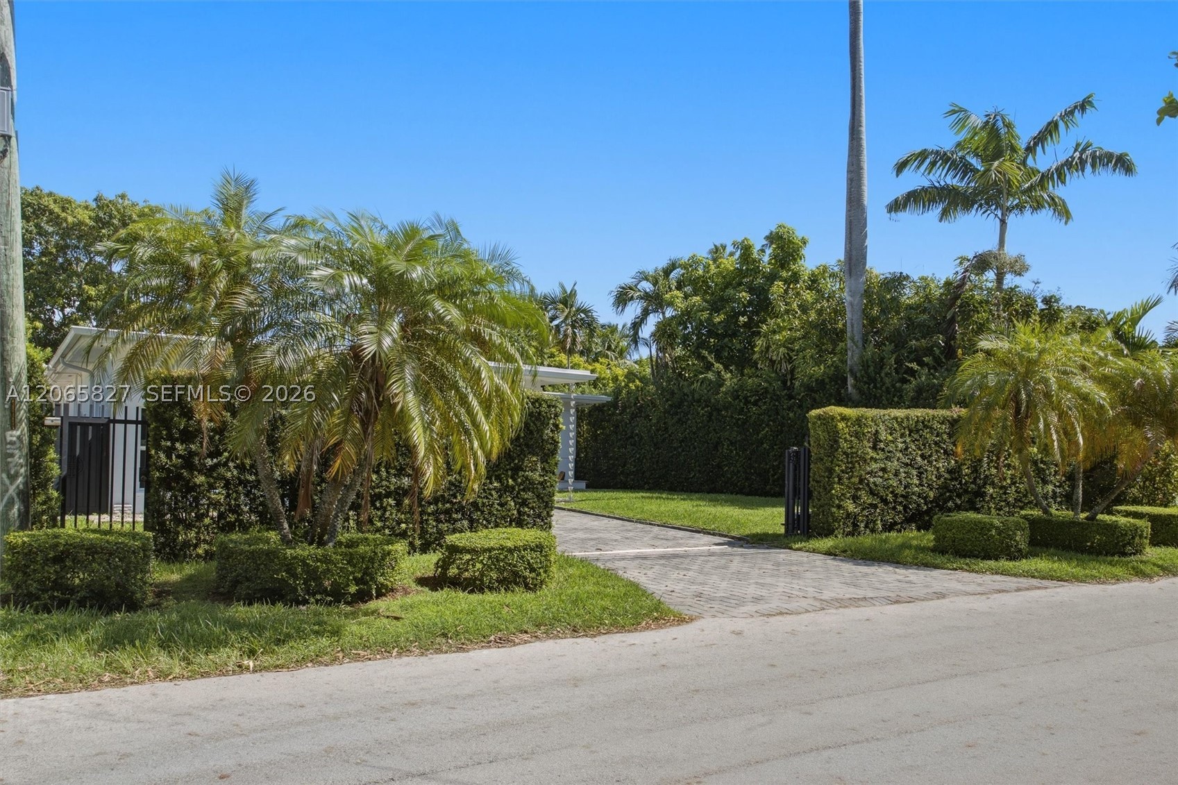 1525 Calais Dr, Miami Beach FL 33141