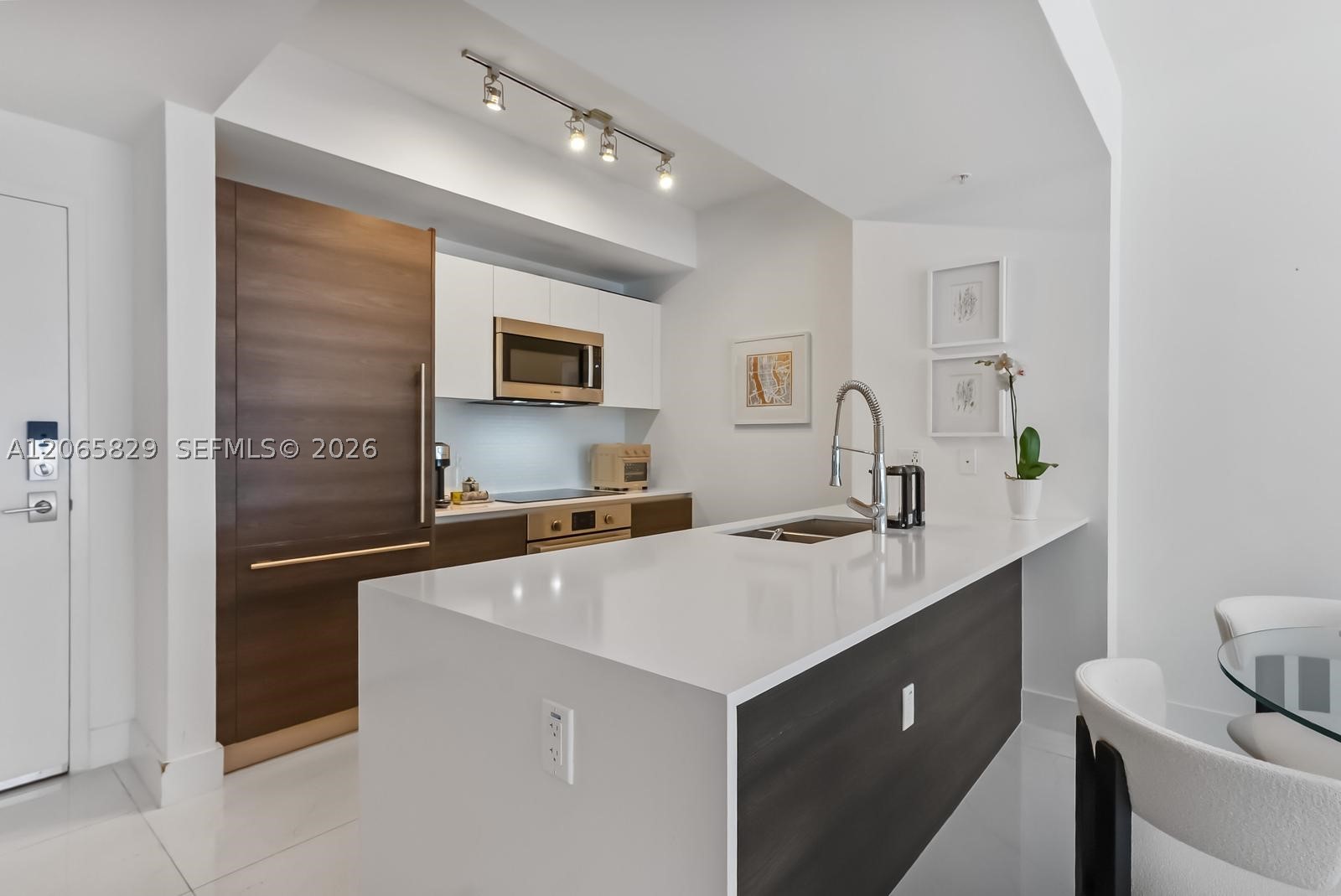 301 Altara Ave #630, Coral Gables FL 33146