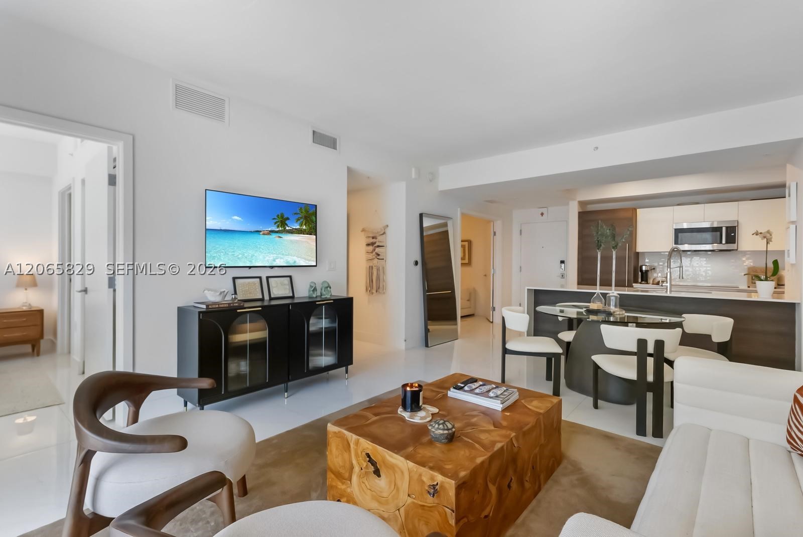 301 Altara Ave #630, Coral Gables FL 33146
