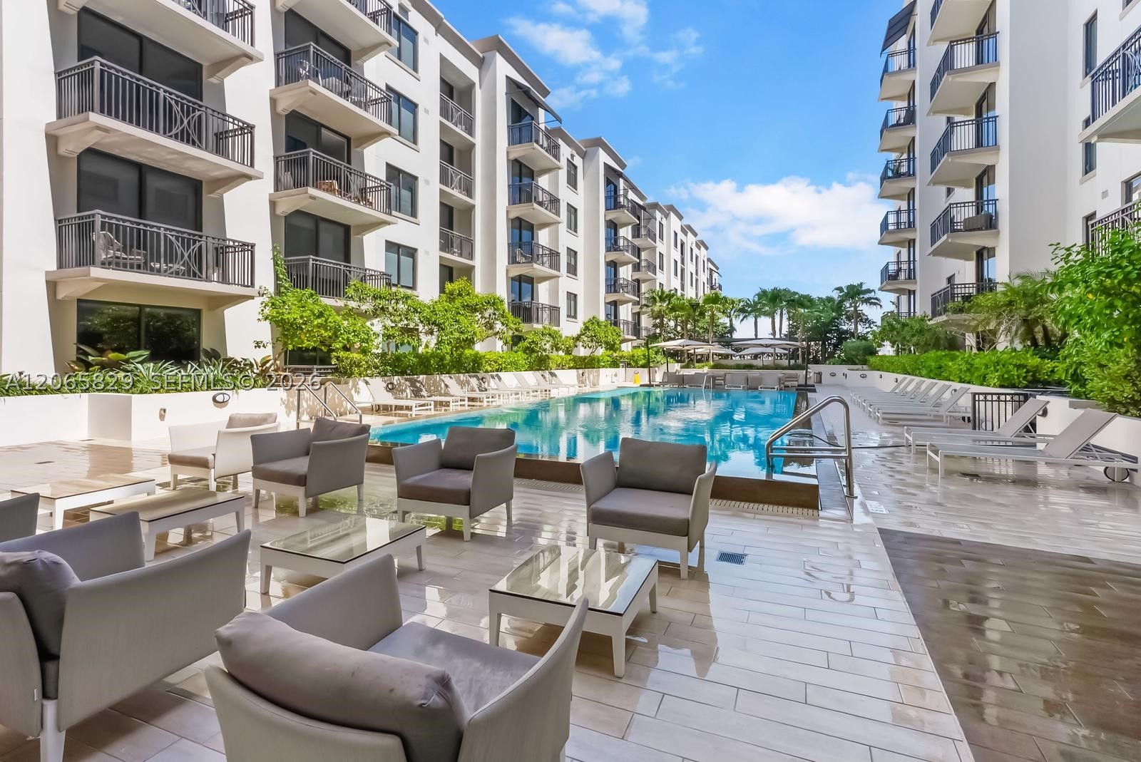 301 Altara Ave #630, Coral Gables FL 33146