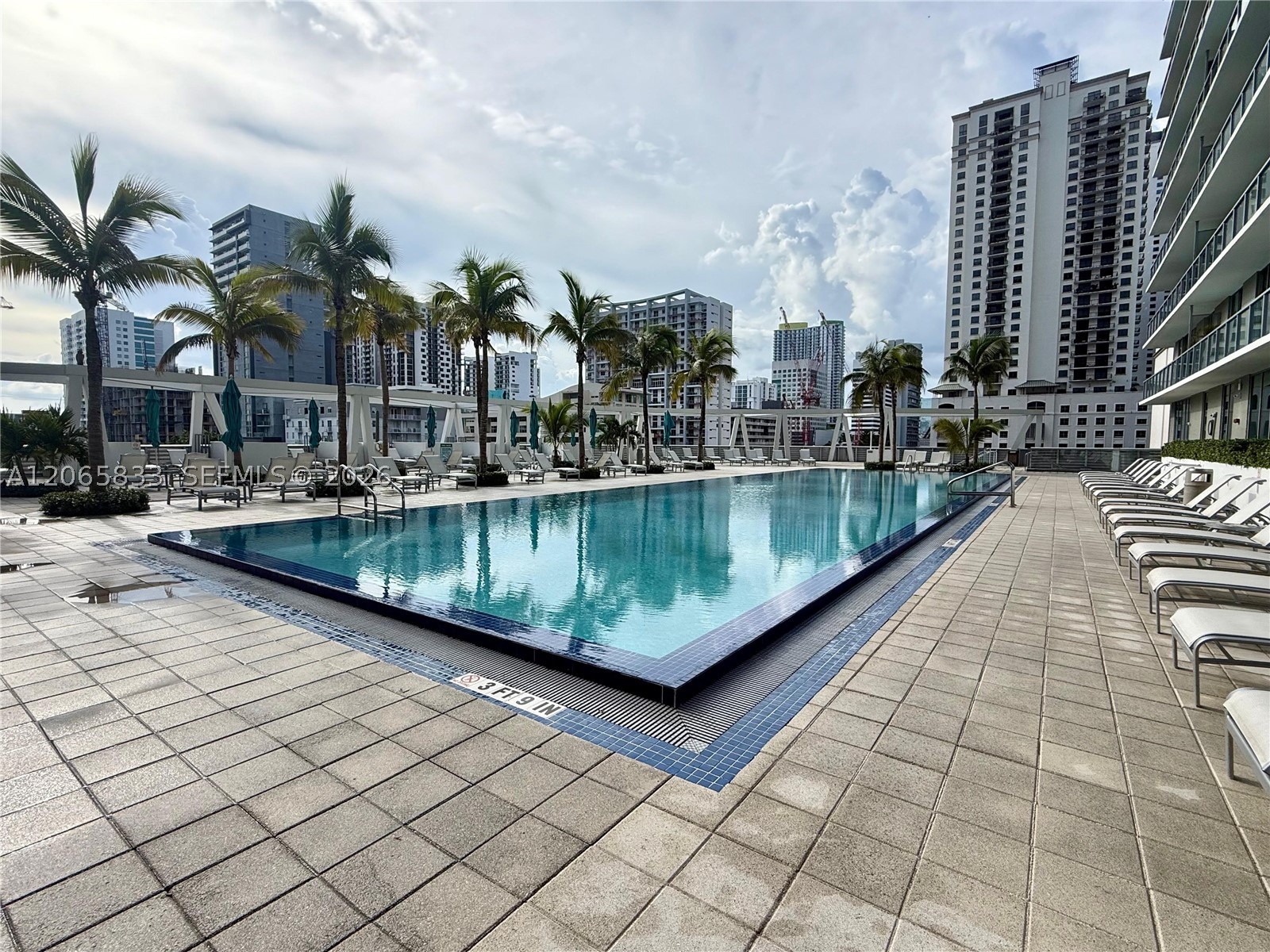 79 SW 12th St #1207-S, Miami FL 33130