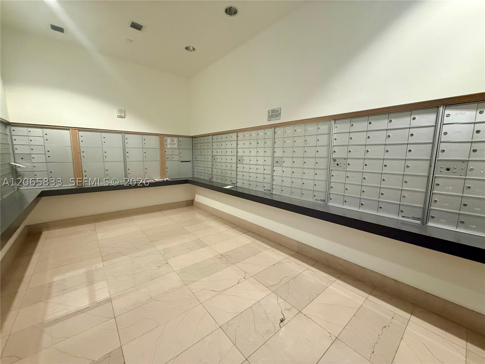 79 SW 12th St #1207-S, Miami FL 33130