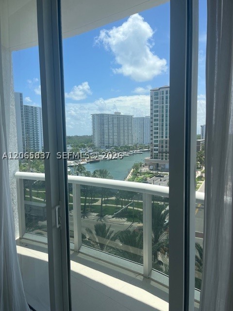 15901 Collins Ave #604, Sunny Isles Beach FL 33160