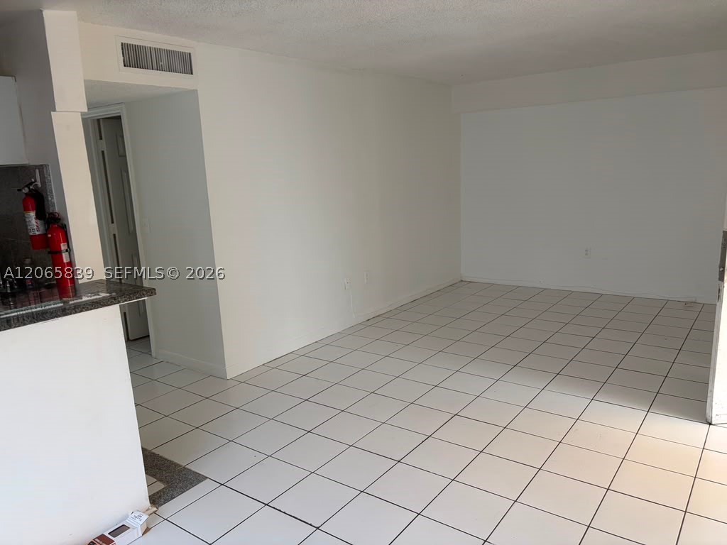 2138 SW 6th St #102, Miami FL 33135
