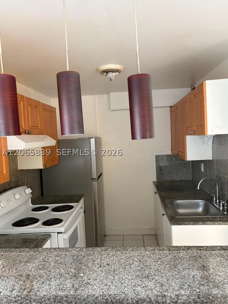 2138 SW 6th St #102, Miami FL 33135