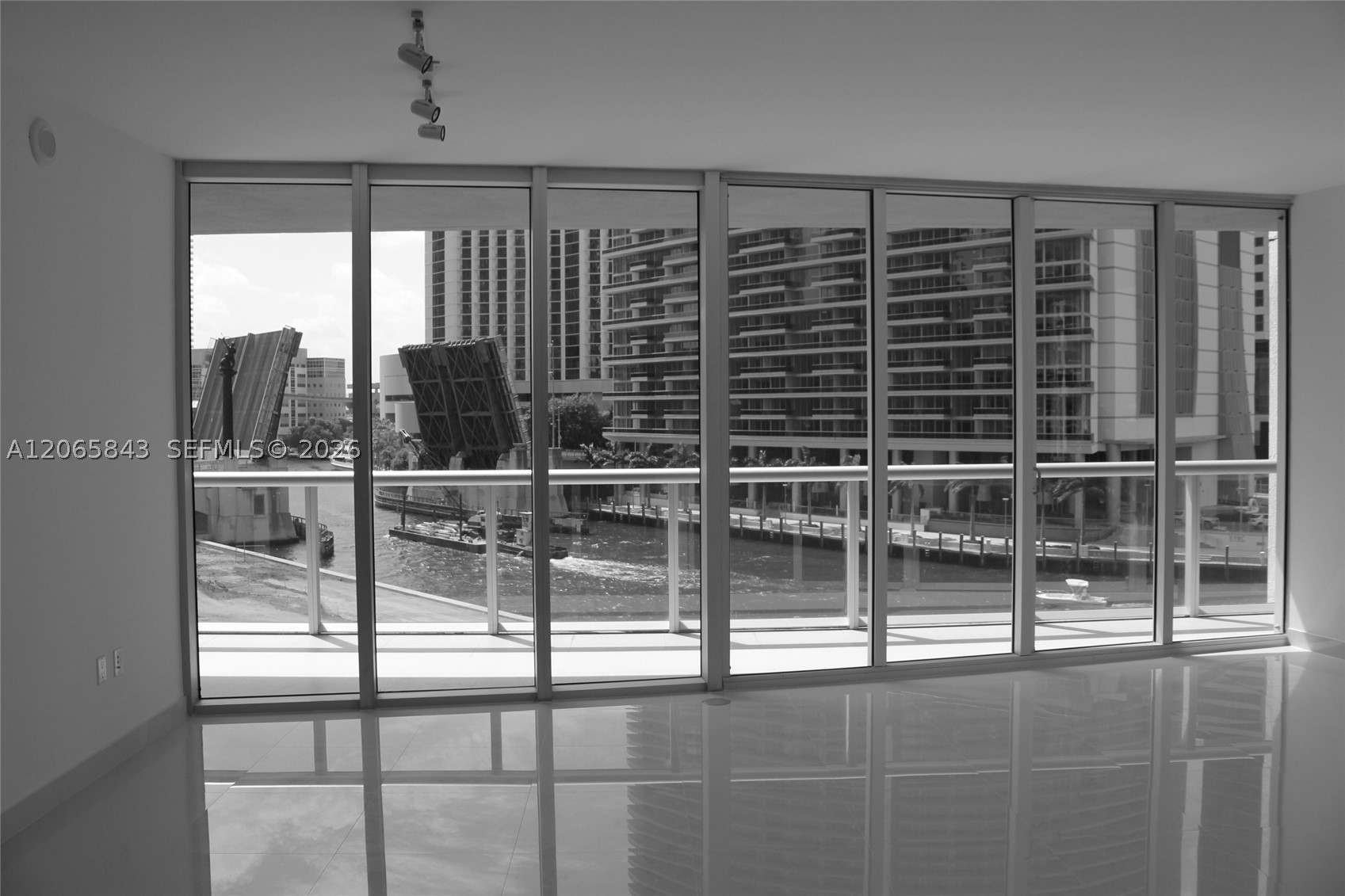 465 BRICKELL AV #502, Miami FL 33131