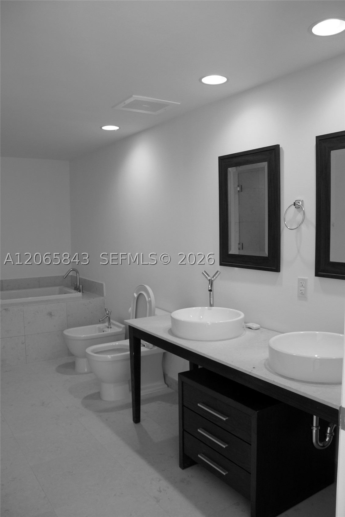 465 BRICKELL AV #502, Miami FL 33131