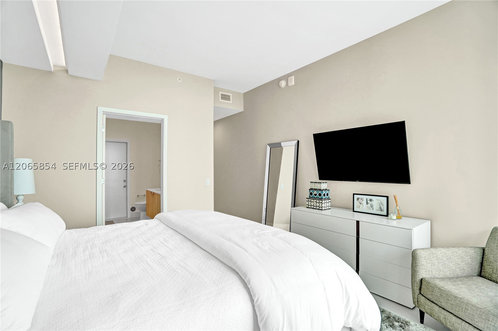 501 NE 31st St #PH4102, Miami FL 33137