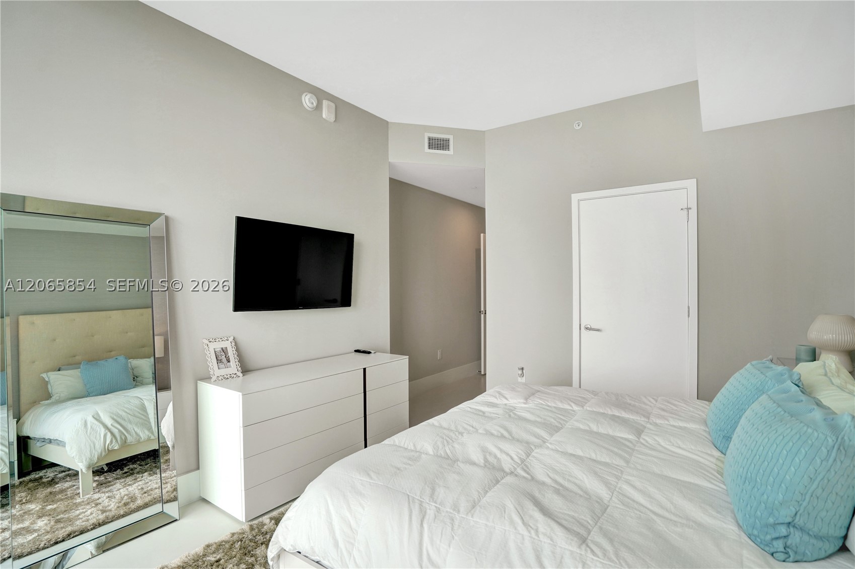 501 NE 31st St #PH4102, Miami FL 33137