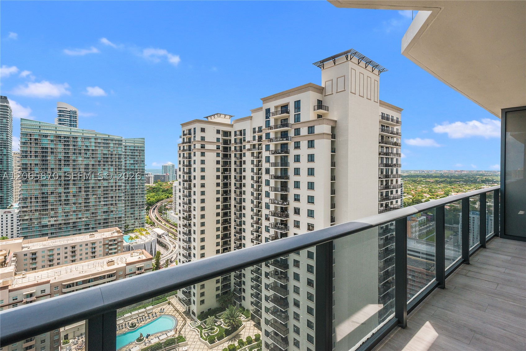 55 SW 9 St #2805, Miami FL 33129